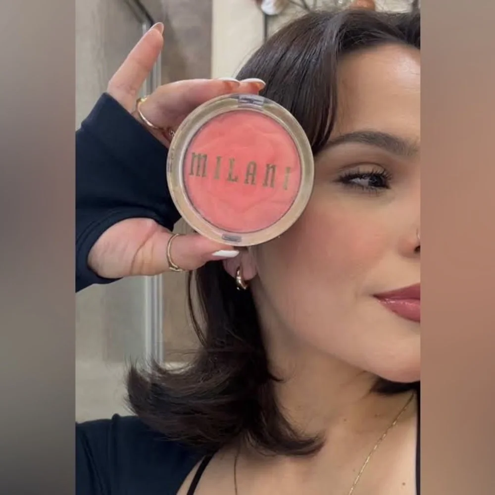 Milani Powder Blush in 05 Coral Cove